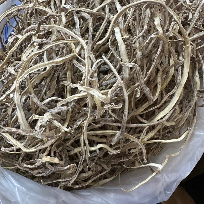 Dried Asparagus Racemosus Willd 100g. known as Shatavari or Rag Samsib